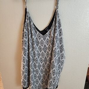Torrid 5X Sleeveless Medallion Geometric Chiffon Tank Top